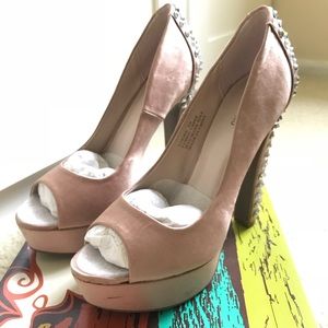 zigi soho Size 6.5 Cinnamon Pump Heels